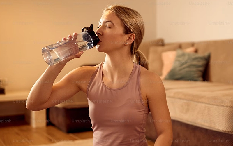 girl-drinking-water